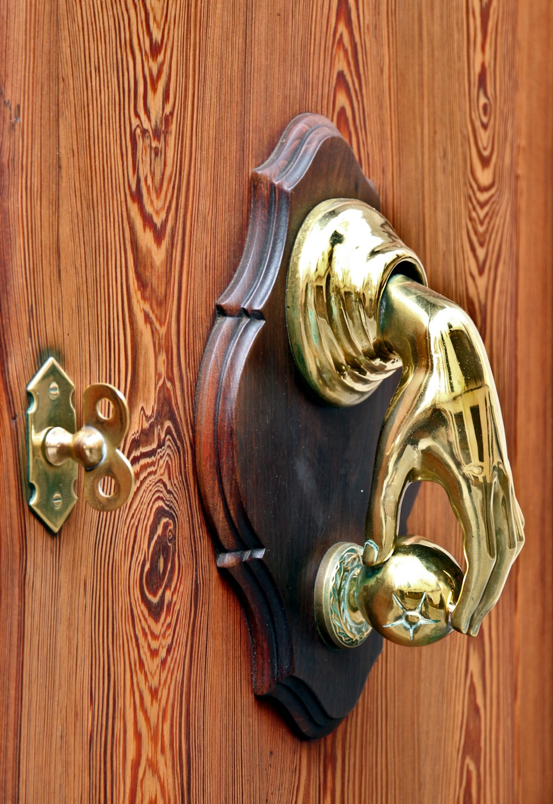 portfolio-01 Golden door handle on an old door, Mallorca, Spain, May 2018